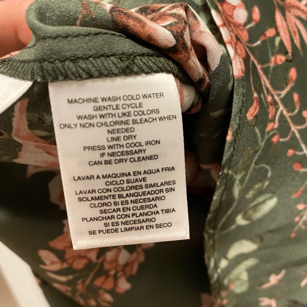 RACHEL Rachel Roy floral deep v-neck blouse (Stitch Fix) - Picture 4 of 5